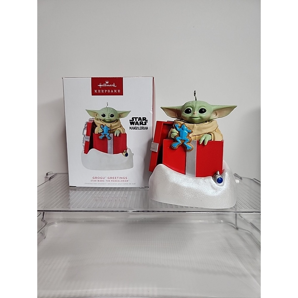 Hallmark Keepsake Grogu Greetings Star Wars The Mandalorian Ornament with Sound